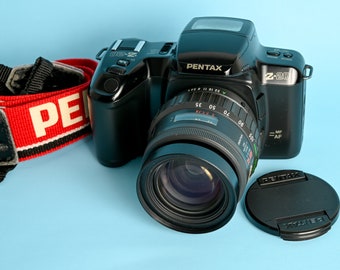 Pentax Z-20 with SMC F Zoom 35-105mm Macro Lens  - Analog Vintage SLR Film Autofocus Camera PZ-20