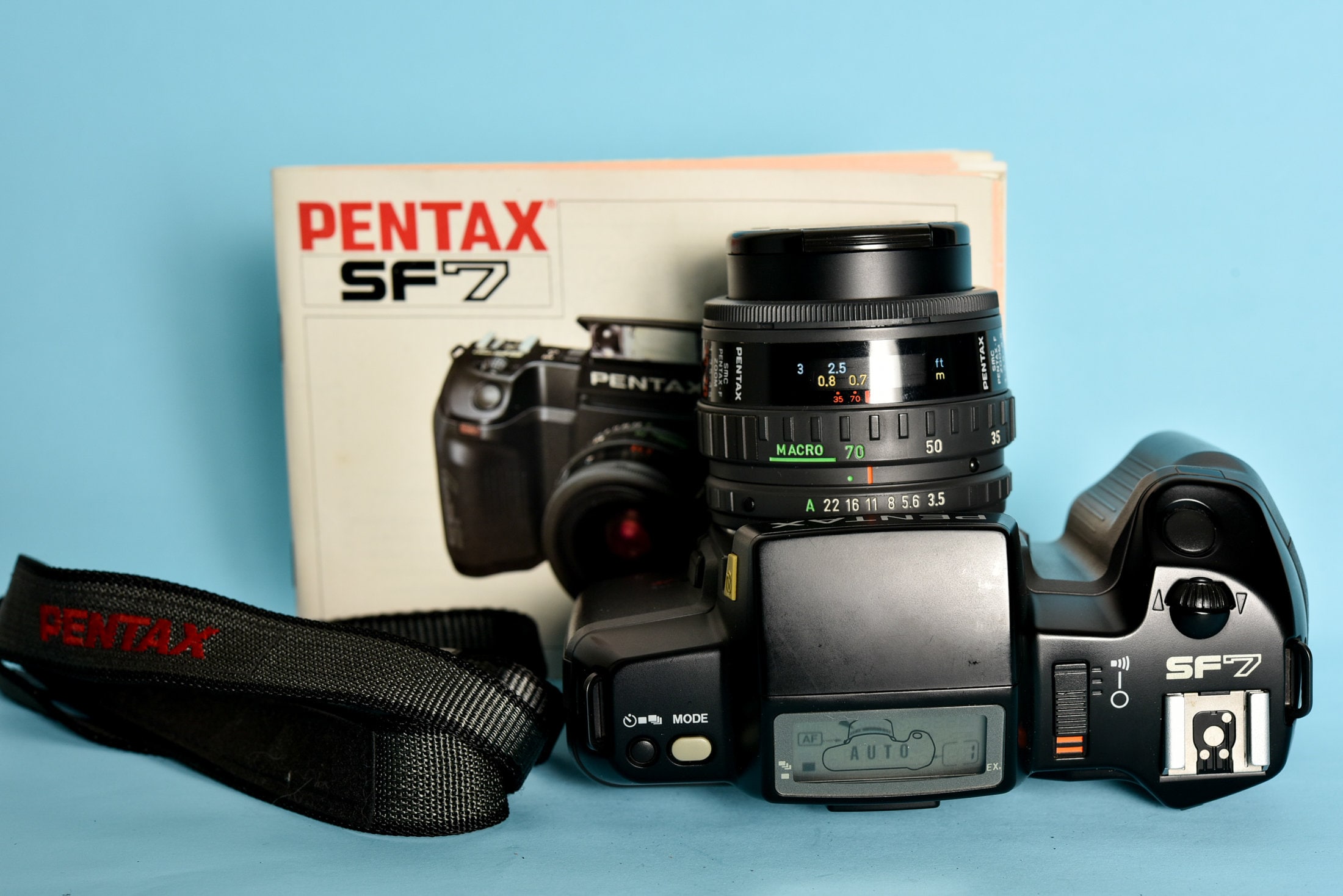 Pentax SF7 With SMC F Zoom 35 70mm Macro Lens Analog Vintage SLR