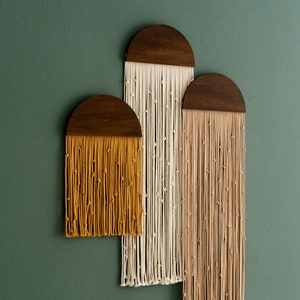 Makramee Wandbehang, Wandbehang, modernes Wohndekor, Einweihungsgeschenk, minimalistisches Kunstwerk, Garn Kunst, Bauernhaus Dekoration V45