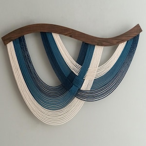 Ręcznie robiona makrama ścienna, sztuka włókiennicza boho, prezent dla rodziny, rustykalna dekoracja ścienna do domu V93