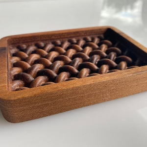 Soap dish made of oiled oak