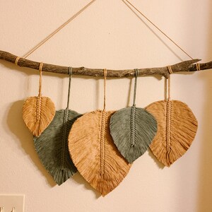 Macrame hanging leaves