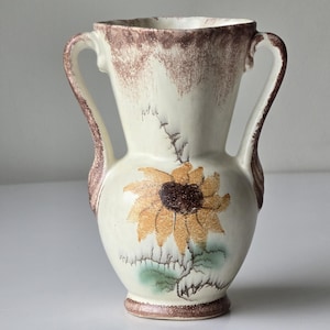Vintage art-deco Elsterwerda vaas met twee handvatten, ca. Jaren 30 – handgeschilderd zonnebloemmotief