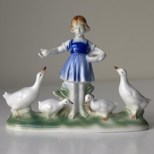 Vintage Wagner & Apel GDR Porcelain Figurine - Girl with Geese