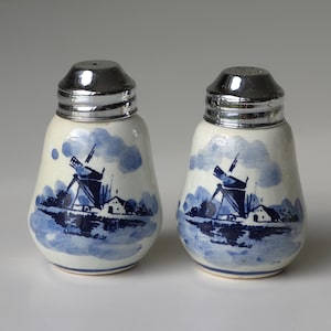 Vintage Delft Holland Blue & White Windmill Salt and Pepper Shakers – Hand-Painted Dutch Ceramic