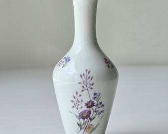 Vintage Heinrich Winterling Marktleuthen Bavaria Vase With Floral & Gold Decorations |