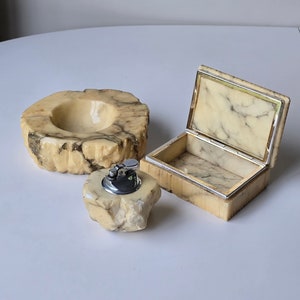 Bianchi Romano Set da fumo in alabastro italiano intagliato a mano degli anni '60 - Posacenere, accendino e portasigarette /