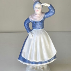 Vintage GDR Wagner & Apel  Porcelain Fisherman&#39;s Wife Figurine | Made in East Germany |