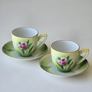 Art Deco Victoria China Czechoslovakia Tea Cups and Saucers – Hand-Painted Floral Design