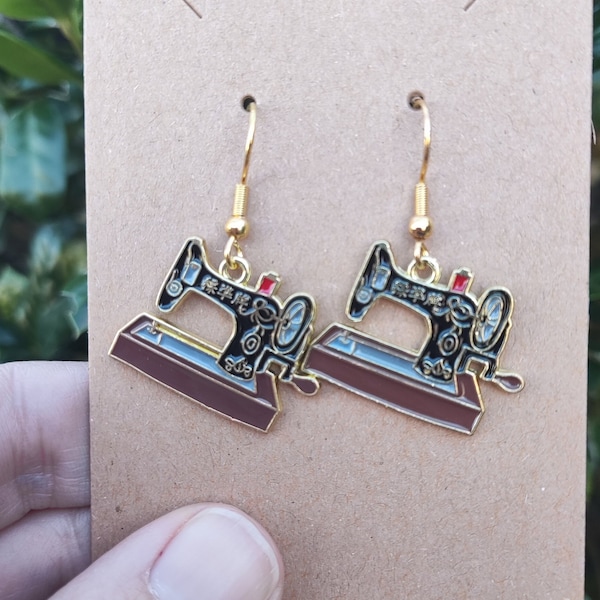 Retro Sewing Machine Earrings, Vintage Sewing Machine, Gold Plated, Asian, Gift for Her, Gift for Seamstress, Gift for Crafter