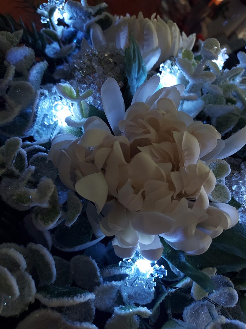 Farmhouse Christmas Centerpiece, Large White Christmas Centerpiece