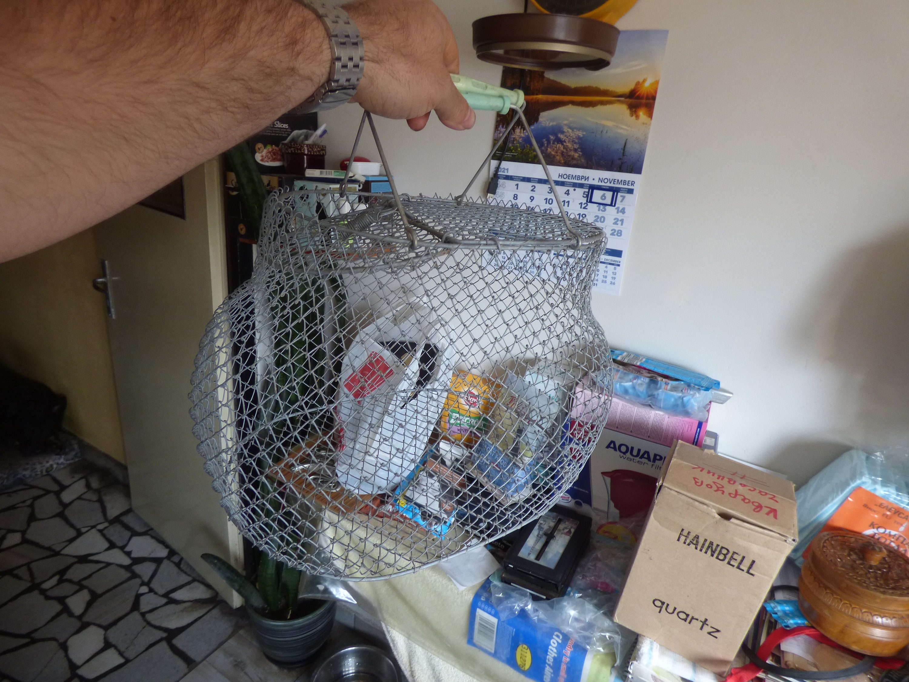 Large Wire Basket Fish Net Trap Fishing Keep Net Wire Mesh Fish Basket