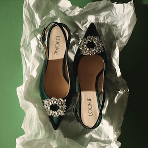 Emerald Green Velvet Slingback Pumps, Handmade Women Pump with Low Kitten Heel, Evening Slingback Shoes with Pointy Toe and Crystal Buckle