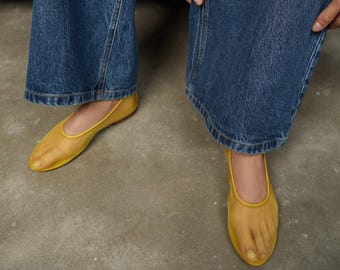 Gelb Mesh Ballerinas mit Mandel Geschlossener Kappe und Einlegesohle aus Echtleder, Fischnetz Flache Ballettschuhe, Frauen Sheer Slip On Ballerinas, Gelee Schuhe