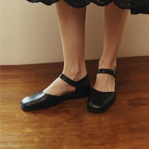 Black Mary Janes with Square Toe, Women Flats Shoes, Low Block Heel Mary Janes with Arch Strap, Everyday Wide Fit Ballet Flat Silver Buckle