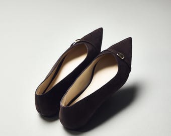 Chocolate Flats Pointed Closed Toe Flat Shoes Brown Decorative Strap Women Flat Shoes Ballet Flats with Low Heel Ballerina Flats Casual