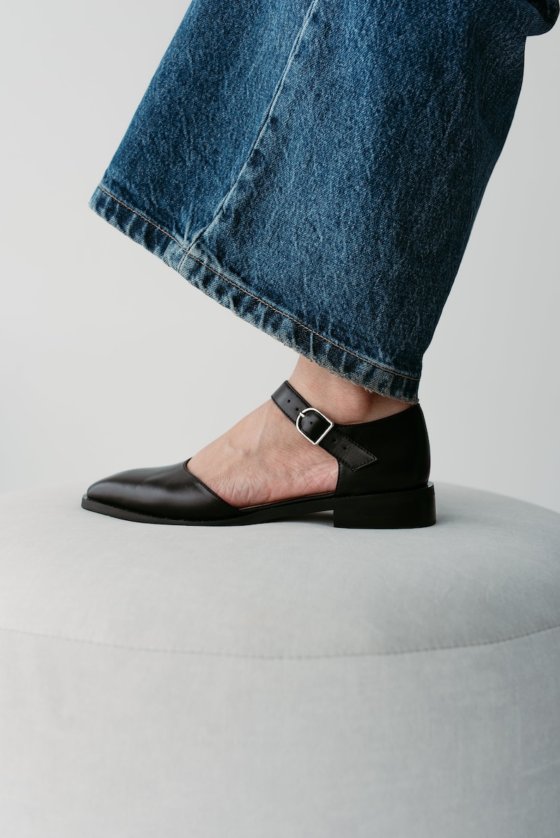 Black Mary Janes with Square Toe in Genuine Leather, Women Shoes, Low Block Heel Mary Jane with Ankle Strap, Wide Ballet Flats Silver Buckle