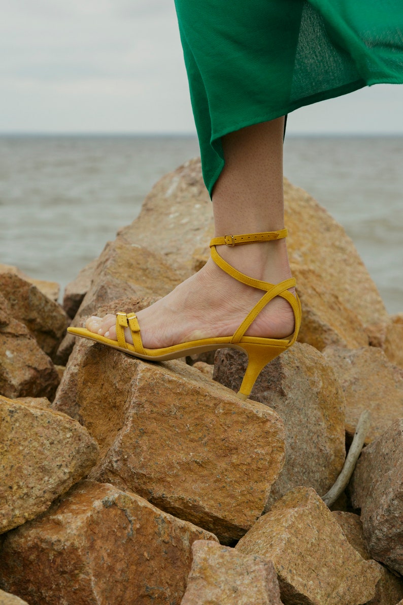 Yellow Strappy Sandals with Open Peep Toe, Handmade Thong Sandal with Low Kitten Heel, Mustard Suede Barefoot Sandal with Square Toe zdjęcie 5
