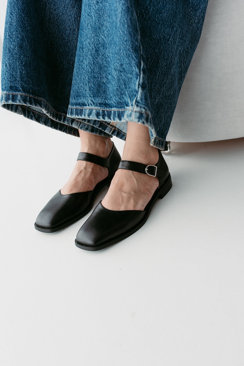 Black Mary Janes with Square Toe in Genuine Leather, Women Shoes, Low Block Heel Mary Jane with Ankle Strap, Wide Ballet Flats Silver Buckle