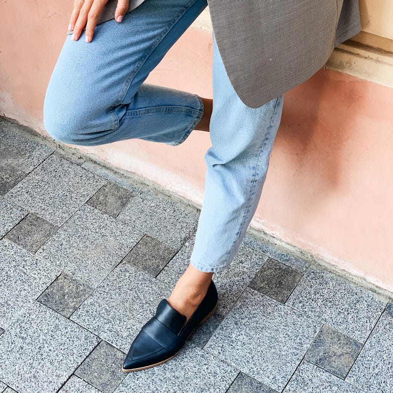 Black Leather Penny Loafers with Closed Pointy Toe, Low Heel Women Oxford Shoes, Slip On Ballet Pumps, Handmade Casual Loafer Flat Shoes