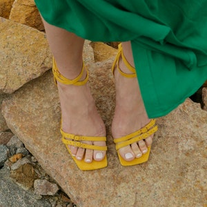 Yellow Strappy Sandals with Open Peep Toe, Handmade Thong Sandal with Low Kitten Heel, Mustard Suede Barefoot Sandal with Square Toe zdjęcie 3