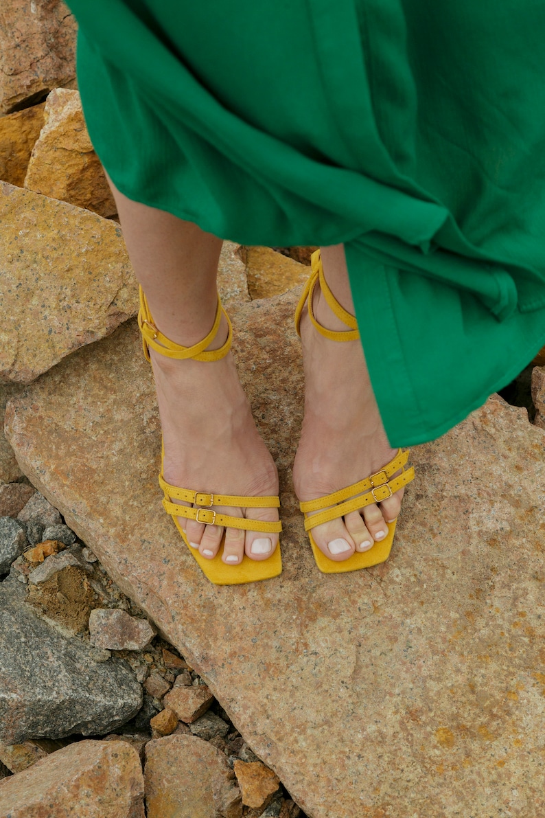 Yellow Strappy Sandals with Open Peep Toe, Handmade Thong Sandal with Low Kitten Heel, Mustard Suede Barefoot Sandal with Square Toe zdjęcie 3