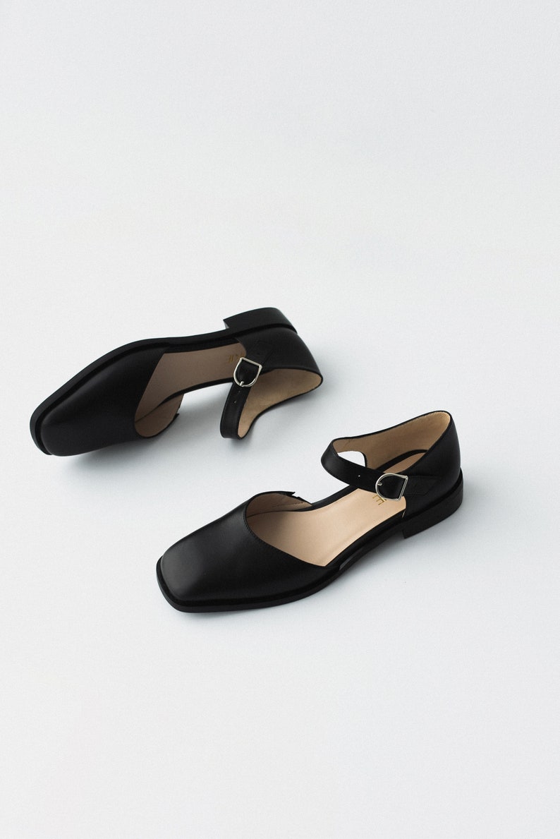 Black Mary Janes with Square Toe in Genuine Leather, Women Shoes, Low Block Heel Mary Jane with Ankle Strap, Wide Ballet Flats Silver Buckle