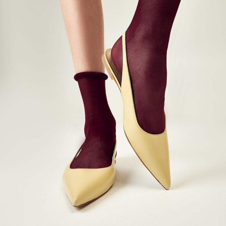 Yellow Slingback Flats with Leather Flower Decoration, Handmade Women Pump with Flat Heel, Custom Slingback Shoes with Closed Pointy Toe