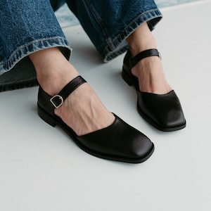 Black Mary Janes with Square Toe in Genuine Leather, Women Shoes, Low Block Heel Mary Jane with Ankle Strap, Wide Ballet Flats Silver Buckle