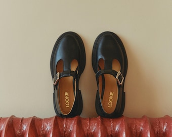 Black T-Strap Mary Janes, Almond Toe Handmade Oxford Flats from Genuine Leather, Vintage Retro Style Everyday Ballet Shoes with Buckle
