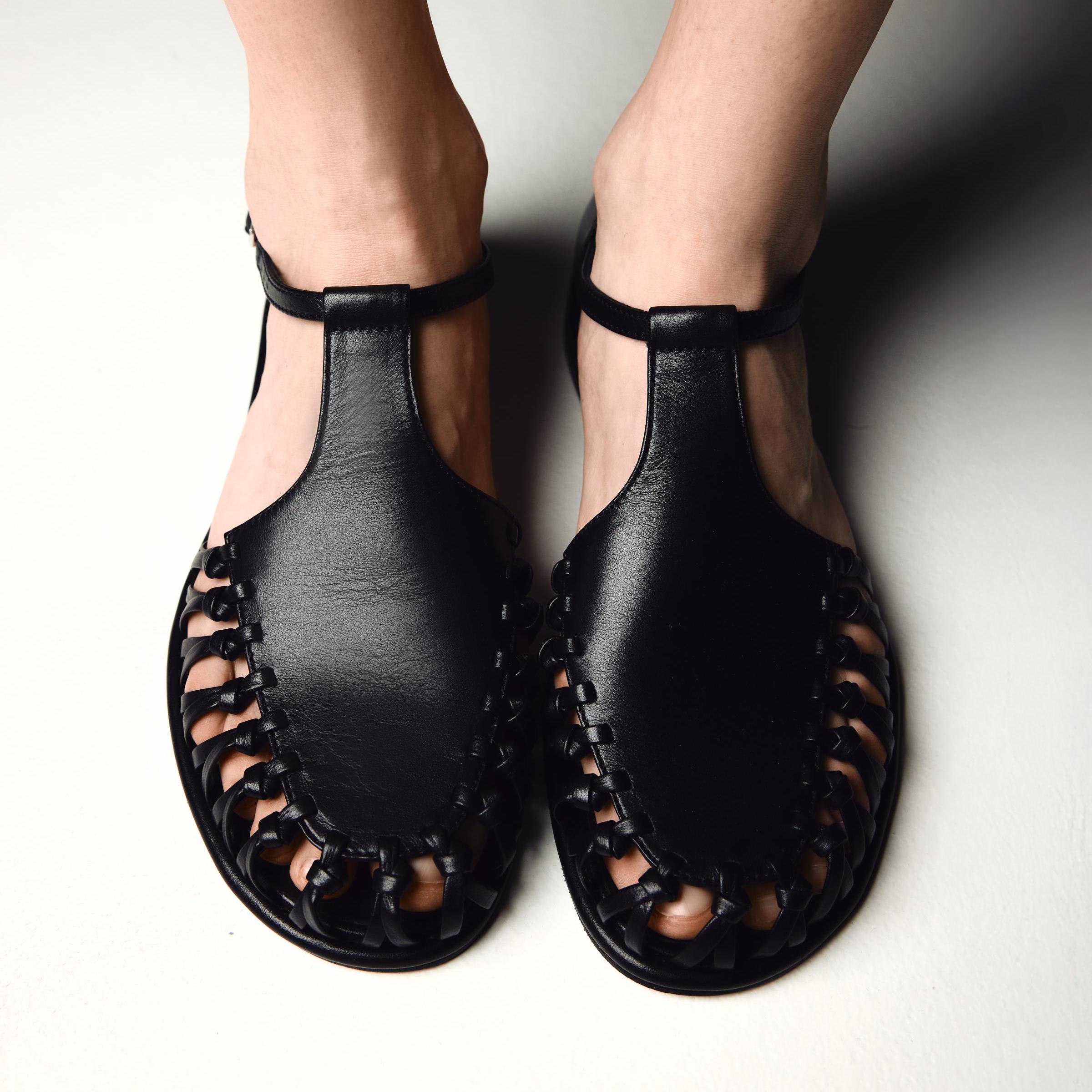 Black Fisherman Sandals, Leather Gladiator Buckle Closed Toe