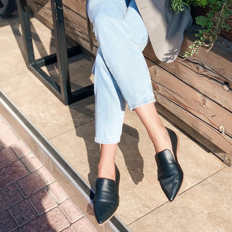 Black Leather Penny Loafers with Closed Pointy Toe, Low Heel Women Oxford Shoes, Slip On Ballet Pumps, Handmade Casual Loafer Flat Shoes