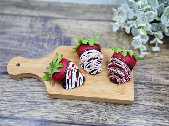 Fake Strawberries Dipped in Chocolate Real Size Faux Strawberry Kitchen  Decor Sets of Table Centrepieces Party Supplies Table Decor 