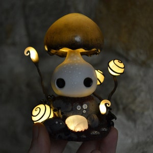 Creepy mushroom lamp / enchanted / luminous mushrooms / creepy creature / sculpture / handmade miniature / mushroom decor / mushroom art