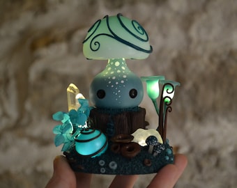 Veilleuse cute champignon / Figurine enchantée /champignons lumineux/ créature/ sculpture / handmade / decor champi / art champignon