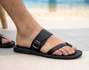 Black Leather Toe Ring Sandals: Greek Gladiator Style Summer Shoes