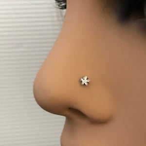 IMPLANT GRADE TITANIUM  Cubic Zirconia Star Screw Ball Back 6mm  Labret Tragus Nose Cartilage Piercing Ear Stud -