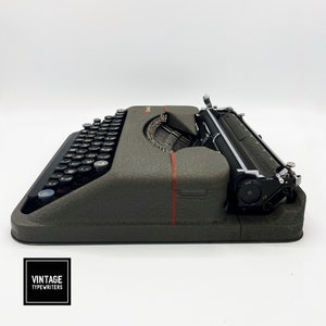 Hermes Baby typewriter image 4