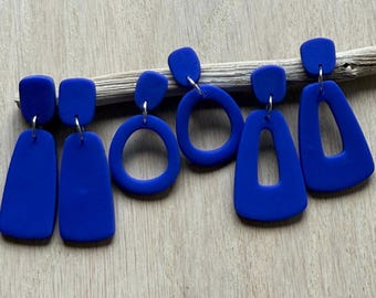 Kobaltblaue Ohrringe aus Polymer-Ton, Geometrische Ohrhänger, handgemachter nickelfreier Schmuck