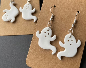Little Spooks Ghost Earrings Laser Cut Wood Earrings Sieraden Oorbellen Oorknopjes Halloween Mini Ghosts Wooden Jewelry by Ngo Creations 