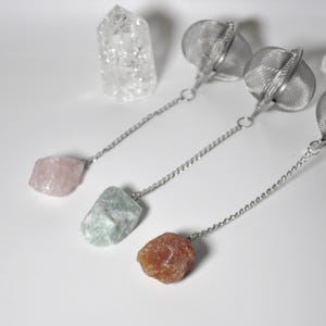 Raw Crystal Tea Strainer –  Carnelian, Green Aventurine, Rose Quartz crystals
