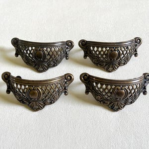 4 tiradores de cajón de taza de metal vintage