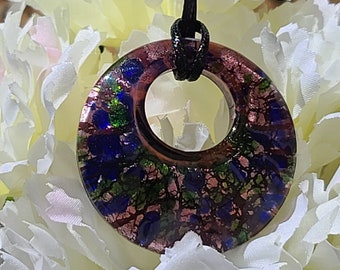 Glass pendant necklace