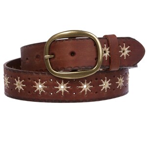 Unisex Western Floral Sunflower Stitching Embossed Perforated Vintage Solid Oil Tanned One Piece Leather Oval Casual Jean Fashion Belt