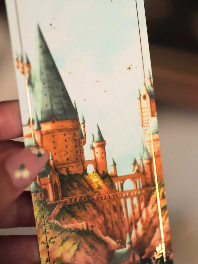 Marcapáginas inspirado en la Escuela de Magia | Marcapáginas de la Escuela de Hechicería y Magia imagen 5