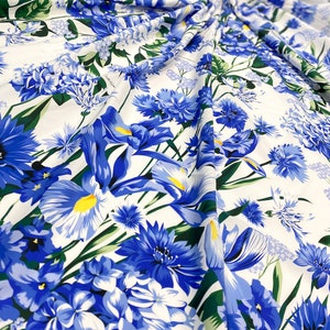 Tela de algodón cortada a medida con flores azules, tela de costura con estampado floral, tela para ropa italiana.