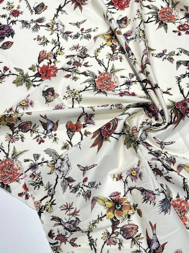 Tessuto di cotone italiano tagliato su misura con stampa di fiori e uccelli, tessuto di cotone di alta qualità con stampa floreale per abiti estivi immagine 7