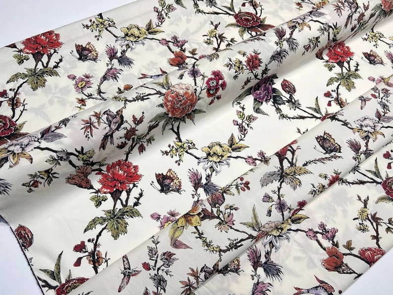 Tessuto di cotone italiano tagliato su misura con stampa di fiori e uccelli, tessuto di cotone di alta qualità con stampa floreale per abiti estivi immagine 4