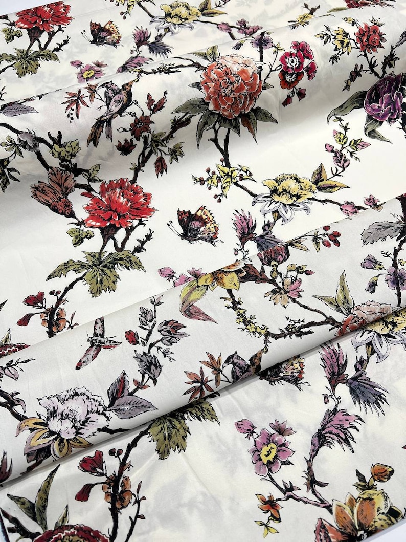 Tessuto di cotone italiano tagliato su misura con stampa di fiori e uccelli, tessuto di cotone di alta qualità con stampa floreale per abiti estivi immagine 3