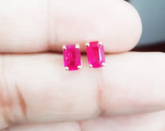 18K gold Ruby earrings, Stud earring, perfect gift for her, July birthstone, Birthday gift. Anniversary gift, Birthstone earrings.
